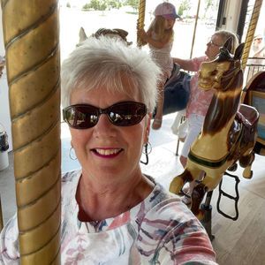 Meet your Posher, Debbie